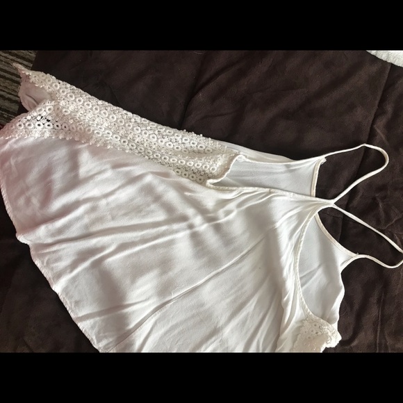 Hire high neck tank - Picture 2 of 3